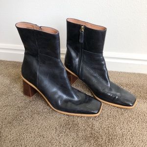 Alohas Black Leather Boots Brown Heel Size 11